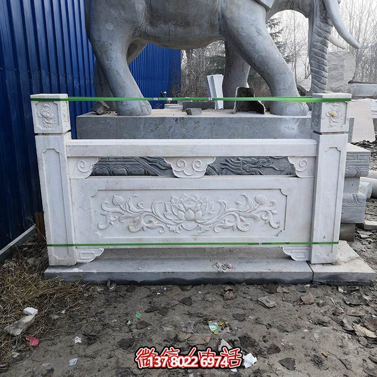 精美石雕扶手欄桿，完美裝飾戶外