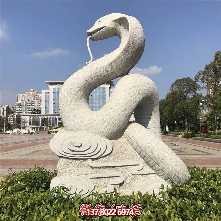 傳統(tǒng)風(fēng)格大理石蛇雕塑，擺放于廣場(chǎng)，給您帶來(lái)完美視覺(jué)享受