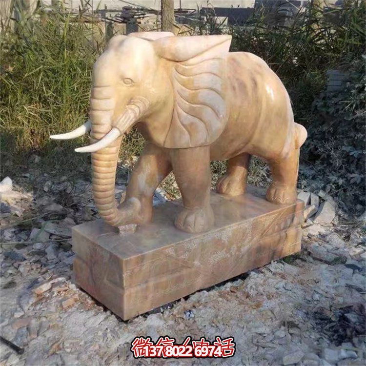 自然石材雕塑，吉祥大象守護家門