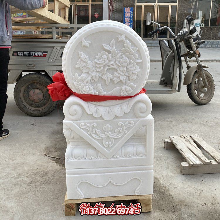 經(jīng)典漢白玉浮雕庭院中式大門(mén)抱鼓擺件