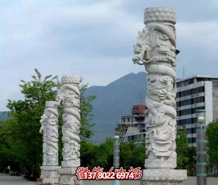 集大理石、石雕、龍柱于一體的大理景觀(guān)廣場(chǎng)