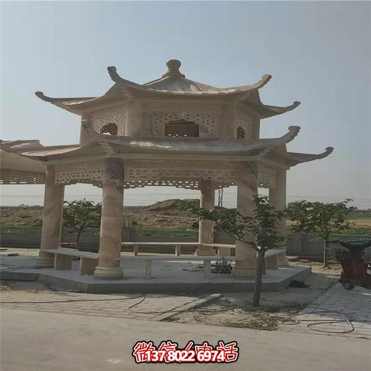 雙層紅雕涼亭，觀賞絕美晚霞，享受乘涼樂趣