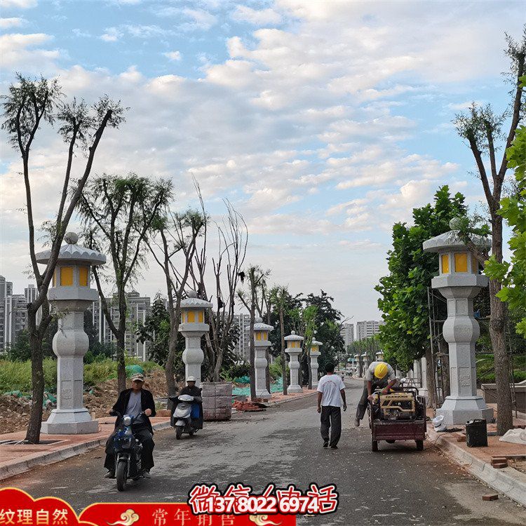 精美絕倫的大型石雕燈籠，專為園林路燈定制