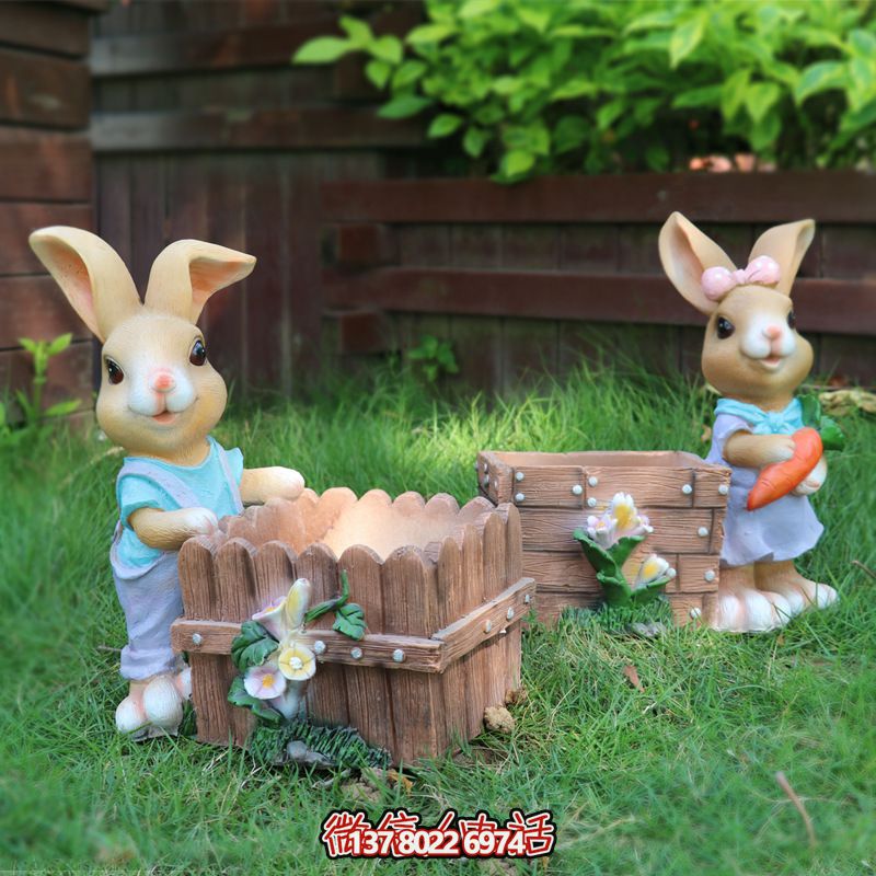 戶(hù)外草坪可愛(ài)的兩只玻璃鋼兔子雕塑