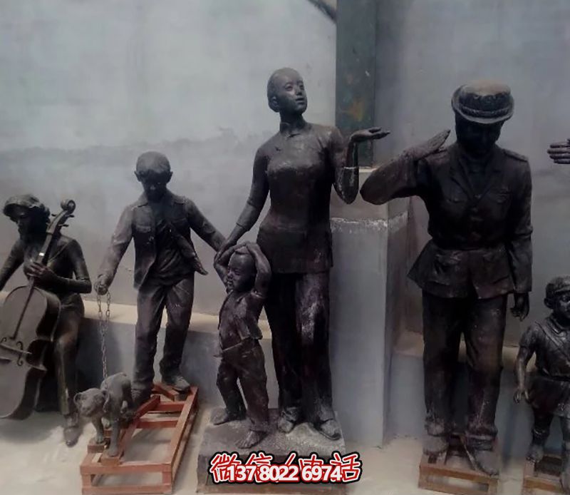 人物彈奏廣場不銹鋼仿銅彈雕塑 人物彈奏廣場不銹鋼仿銅彈雕塑